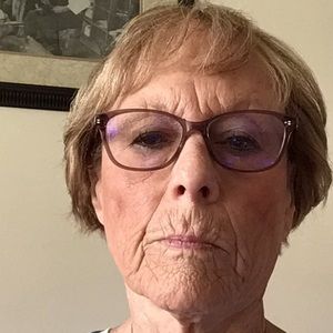 Meet your Posher, Claire